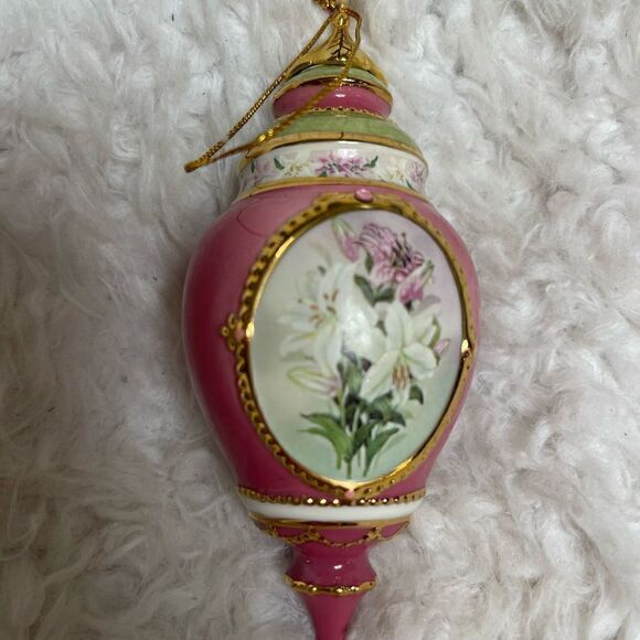 LENA LIU Forever Flower Victorian Style lilies Porcelain 1 Christmas Orn… - Picture 4 of 9